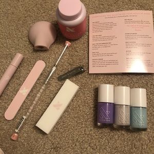 Olive & June Nail Kit